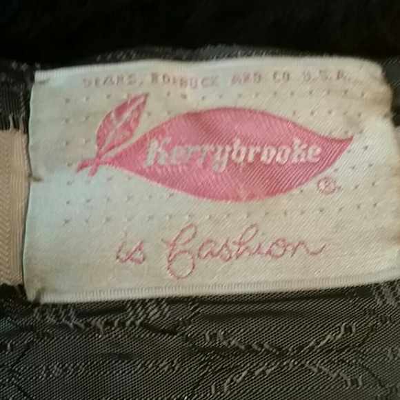 Fur Coat - Picture 3 of 9